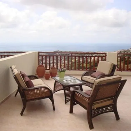 Apartment First Floor 2 Bedroom Apartment, Large Balcony, Amazing Sea Views, Communal Pool Peyia