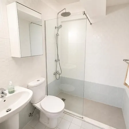 Appartement First Floor 2 Bedroom Apartment, Large Balcony, Amazing Sea Views, Communal Pool Peyia