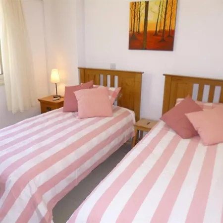 First Floor 2 Bedroom Apartment, Large Balcony, Amazing Sea Views, Communal Pool Lejlighed