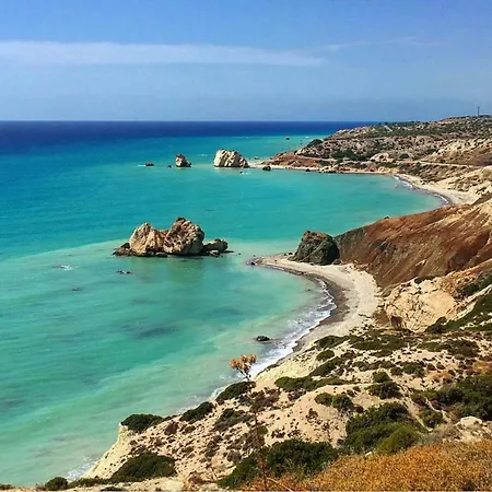 Διαμέρισμα First Floor 2 Bedroom Apartment, Large Balcony, Amazing Sea Views, Communal Pool