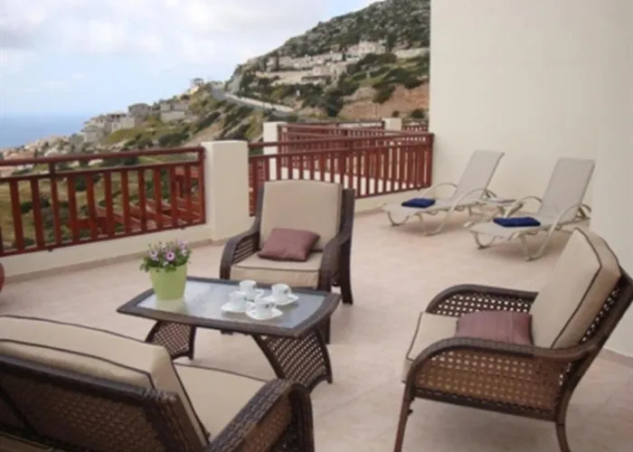 First Floor 2 Bedroom Apartment, Large Balcony, Amazing Sea Views, Communal Pool * Pegeia
