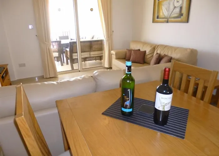 아파트 First Floor 2 Bedroom Apartment, Large Balcony, Amazing Sea Views, Communal Pool 페이야