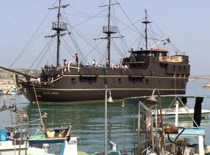 아파트 First Floor 2 Bedroom Apartment, Large Balcony, Amazing Sea Views, Communal Pool 페이야